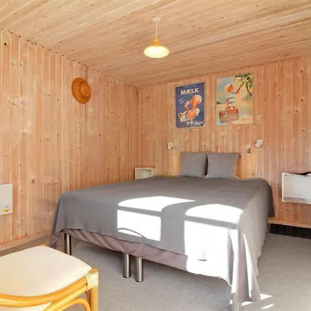 Tilda - 275m From The Sea By Interhome